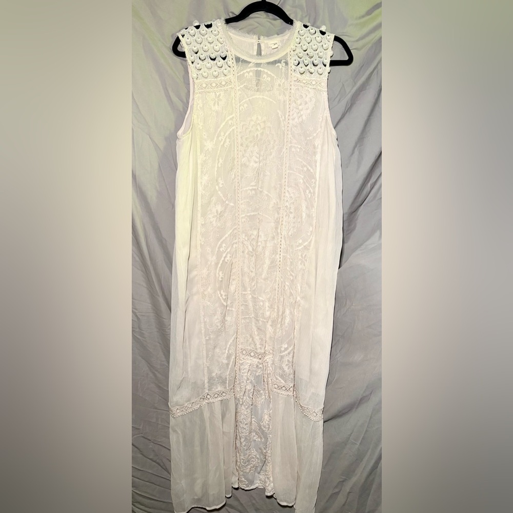 Anthropologie Tiny embroidered dress Size Medium